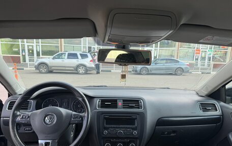 Volkswagen Jetta VI, 2011 год, 750 000 рублей, 10 фотография