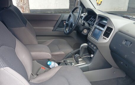 Mitsubishi Pajero III рестайлинг, 2004 год, 1 150 000 рублей, 4 фотография