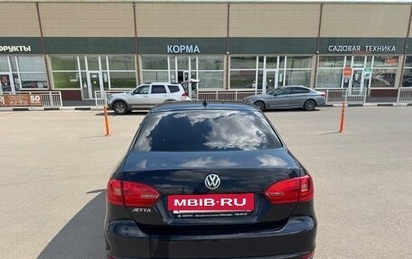Volkswagen Jetta VI, 2011 год, 750 000 рублей, 3 фотография