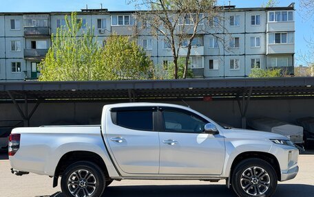 Mitsubishi L200 IV рестайлинг, 2019 год, 2 770 000 рублей, 3 фотография