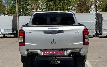 Mitsubishi L200 IV рестайлинг, 2019 год, 2 770 000 рублей, 5 фотография