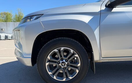 Mitsubishi L200 IV рестайлинг, 2019 год, 2 770 000 рублей, 18 фотография