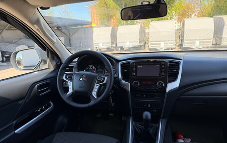 Mitsubishi L200 IV рестайлинг, 2019 год, 2 770 000 рублей, 21 фотография