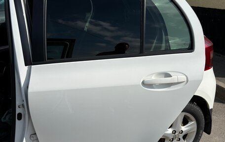 Toyota Yaris III рестайлинг, 2008 год, 520 000 рублей, 4 фотография