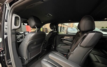 Mercedes-Benz V-Класс, 2016 год, 3 998 000 рублей, 22 фотография