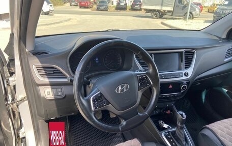 Hyundai Solaris II рестайлинг, 2017 год, 1 250 000 рублей, 17 фотография