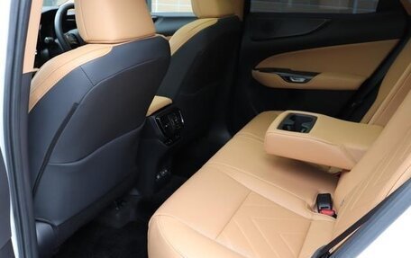 Lexus NX, 2023 год, 4 834 000 рублей, 10 фотография