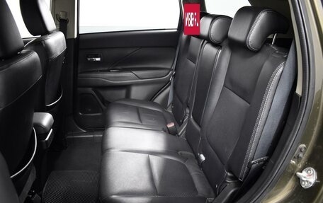 Mitsubishi Outlander III рестайлинг 3, 2015 год, 1 789 200 рублей, 9 фотография
