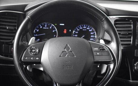 Mitsubishi Outlander III рестайлинг 3, 2015 год, 1 789 200 рублей, 11 фотография