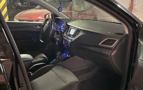 Hyundai Solaris II рестайлинг, 2017 год, 1 650 000 рублей, 5 фотография