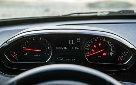 Peugeot 208 II, 2014 год, 672 300 рублей, 17 фотография