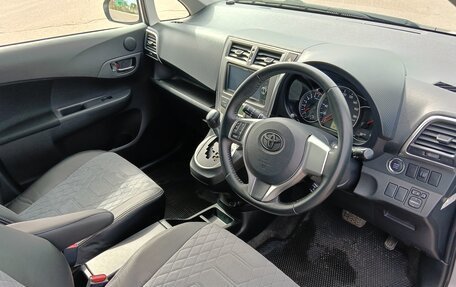 Toyota Ractis II, 2011 год, 1 100 000 рублей, 25 фотография