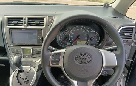 Toyota Ractis II, 2011 год, 1 100 000 рублей, 26 фотография