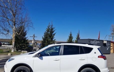Toyota RAV4, 2018 год, 2 360 000 рублей, 16 фотография