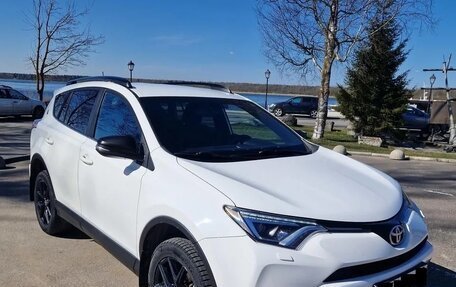 Toyota RAV4, 2018 год, 2 360 000 рублей, 20 фотография
