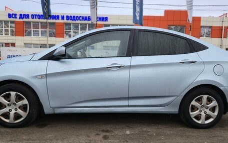 Hyundai Solaris II рестайлинг, 2012 год, 900 000 рублей, 3 фотография
