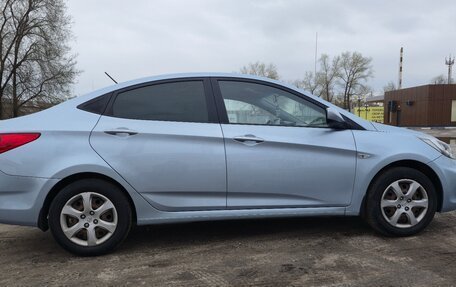 Hyundai Solaris II рестайлинг, 2012 год, 900 000 рублей, 9 фотография