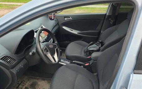 Hyundai Solaris II рестайлинг, 2012 год, 900 000 рублей, 7 фотография
