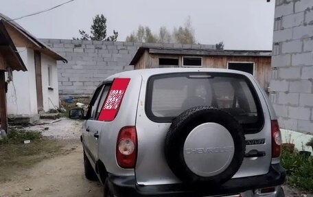 Chevrolet Niva I рестайлинг, 2004 год, 270 000 рублей, 5 фотография