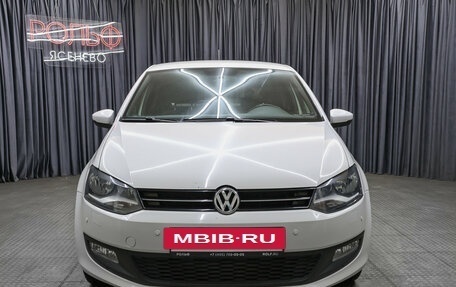 Volkswagen Polo VI (EU Market), 2012 год, 998 000 рублей, 2 фотография