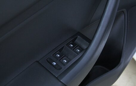 Skoda Rapid I, 2015 год, 1 028 000 рублей, 13 фотография