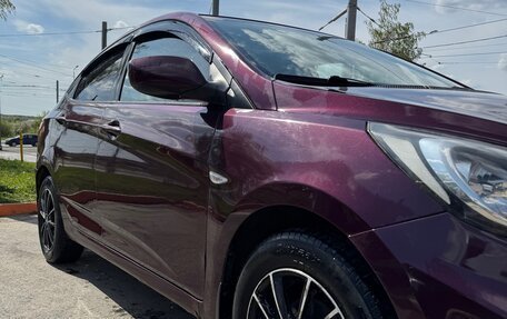 Hyundai Solaris II рестайлинг, 2012 год, 700 000 рублей, 3 фотография