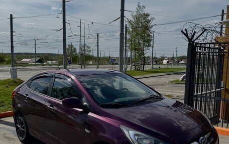 Hyundai Solaris II рестайлинг, 2012 год, 700 000 рублей, 4 фотография