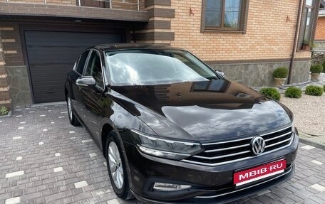 Volkswagen Passat B8 рестайлинг, 2020 год, 2 350 000 рублей, 8 фотография