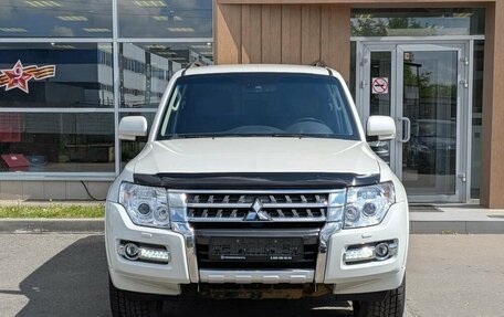 Mitsubishi Pajero IV, 2015 год, 2 895 000 рублей, 2 фотография
