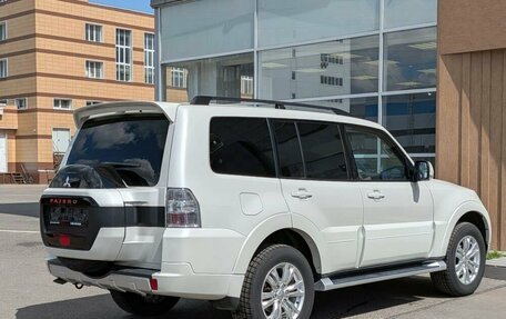 Mitsubishi Pajero IV, 2015 год, 2 895 000 рублей, 6 фотография