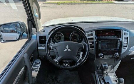 Mitsubishi Pajero IV, 2015 год, 2 895 000 рублей, 7 фотография
