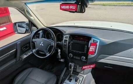 Mitsubishi Pajero IV, 2015 год, 2 895 000 рублей, 10 фотография