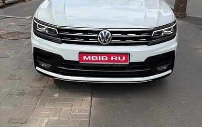 Volkswagen Tiguan II, 2018 год, 2 950 000 рублей, 1 фотография