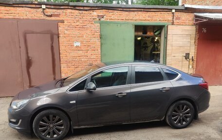 Opel Astra J, 2012 год, 700 000 рублей, 9 фотография