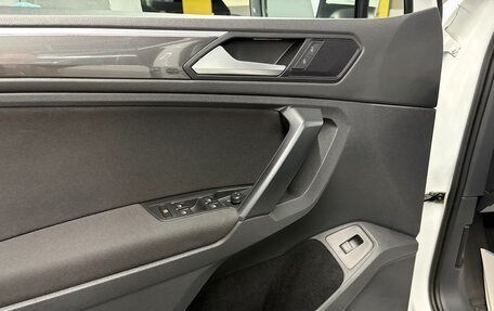 Volkswagen Tiguan II, 2018 год, 2 950 000 рублей, 8 фотография