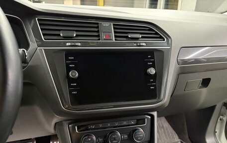 Volkswagen Tiguan II, 2018 год, 2 950 000 рублей, 11 фотография