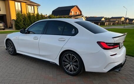 BMW 3 серия, 2019 год, 3 700 000 рублей, 3 фотография