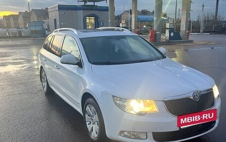 Skoda Superb III рестайлинг, 2011 год, 1 000 000 рублей, 2 фотография