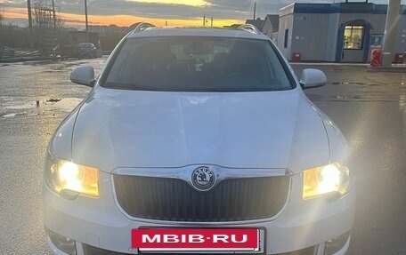 Skoda Superb III рестайлинг, 2011 год, 1 000 000 рублей, 3 фотография