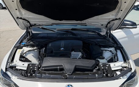 BMW 3 серия, 2018 год, 1 800 000 рублей, 13 фотография