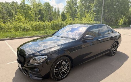 Mercedes-Benz E-Класс, 2019 год, 4 650 000 рублей, 3 фотография