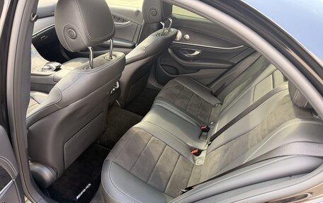 Mercedes-Benz E-Класс, 2019 год, 4 650 000 рублей, 19 фотография