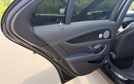 Mercedes-Benz E-Класс, 2019 год, 4 650 000 рублей, 26 фотография