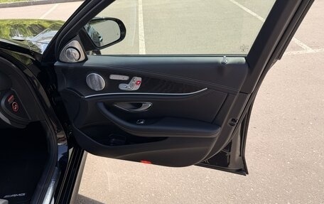 Mercedes-Benz E-Класс, 2019 год, 4 650 000 рублей, 27 фотография