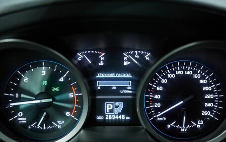 Toyota Land Cruiser 200, 2012 год, 3 697 000 рублей, 26 фотография