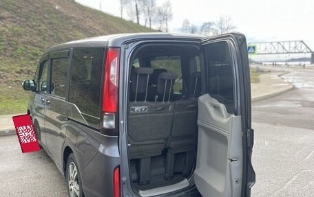 Honda Stepwgn IV, 2015 год, 1 350 000 рублей, 9 фотография