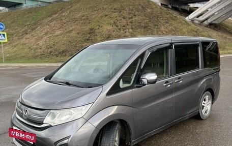 Honda Stepwgn IV, 2015 год, 1 350 000 рублей, 2 фотография
