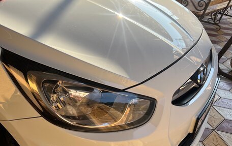 Hyundai Solaris II рестайлинг, 2012 год, 820 000 рублей, 2 фотография