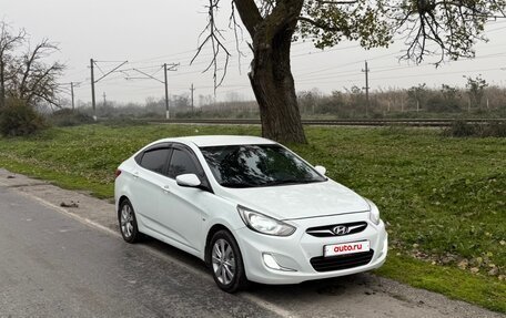 Hyundai Solaris II рестайлинг, 2012 год, 820 000 рублей, 3 фотография