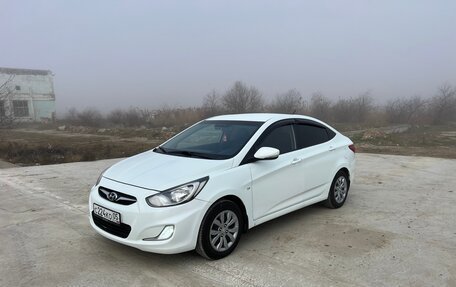 Hyundai Solaris II рестайлинг, 2012 год, 820 000 рублей, 8 фотография